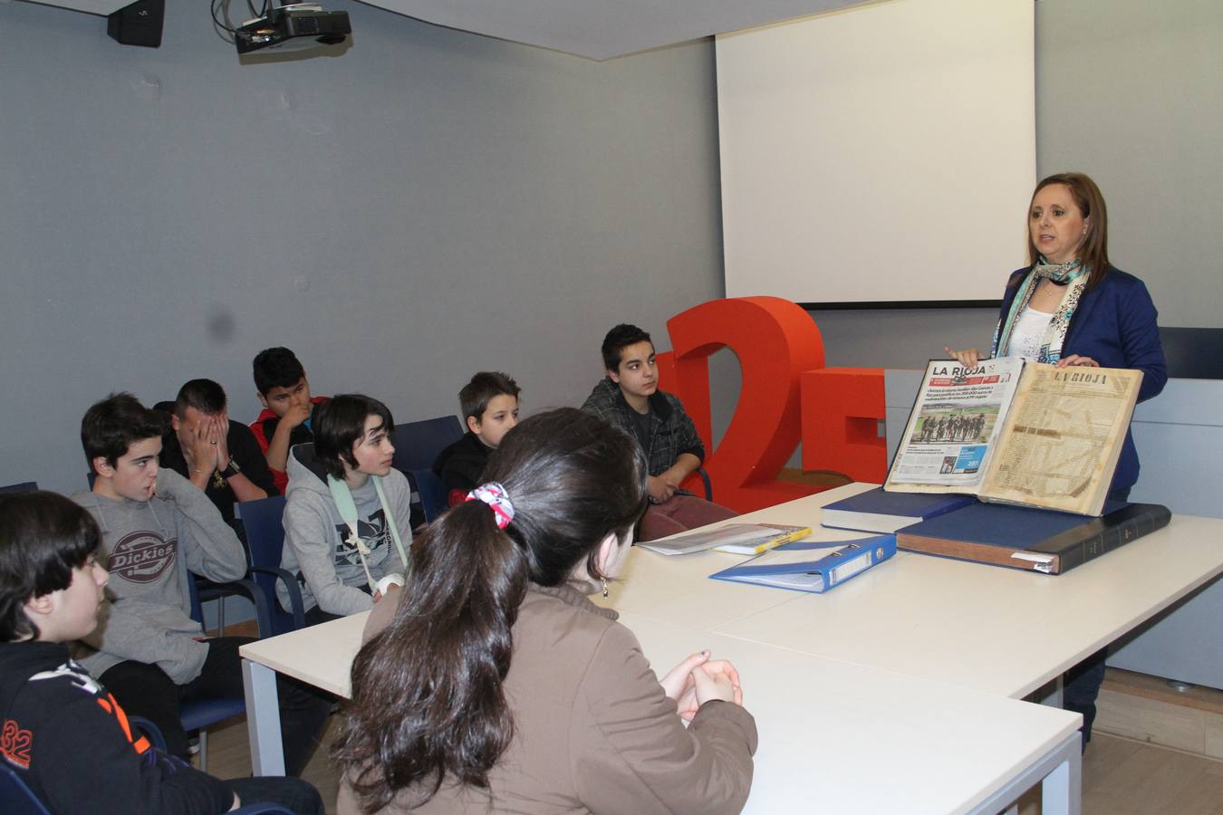 2º de la ESO del Sagasta visita la Multimedia La Rioja